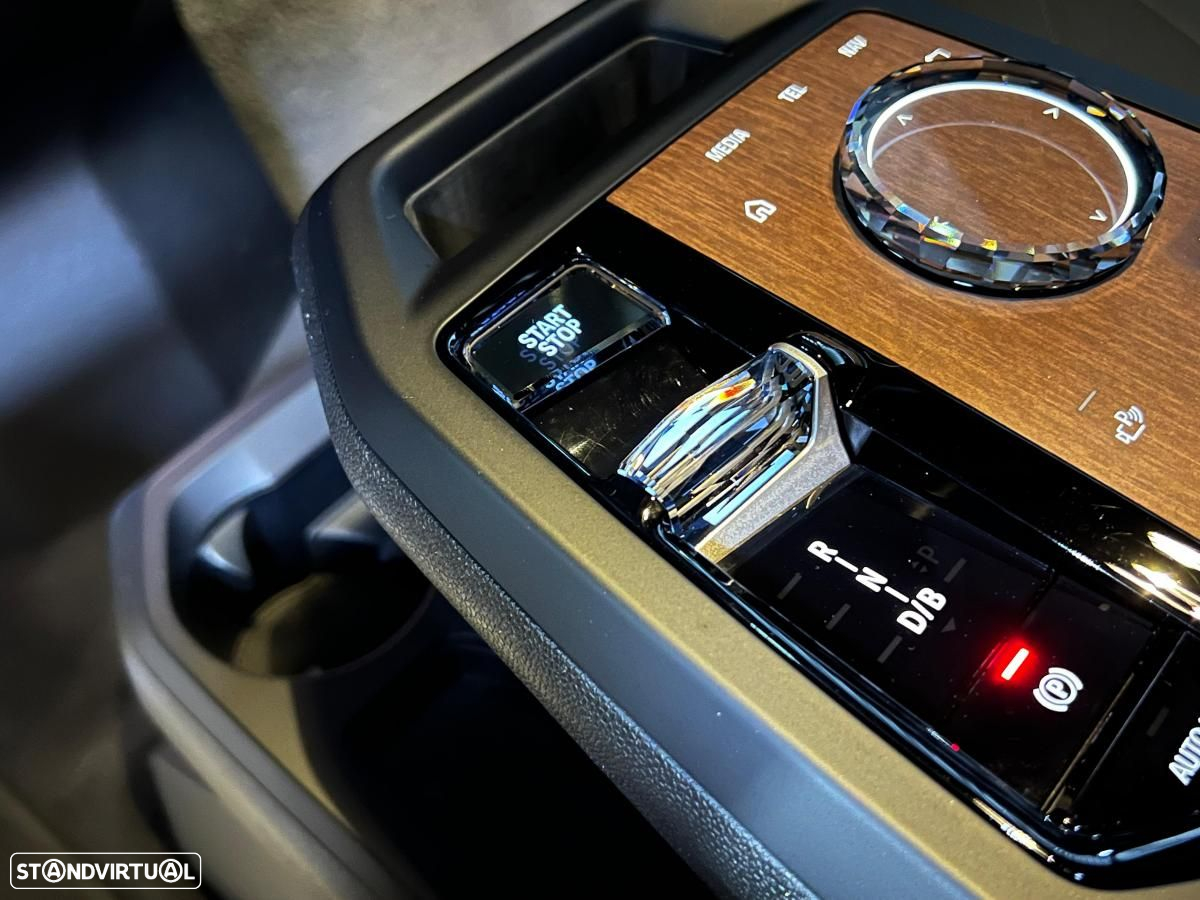 BMW iX M60 - 38