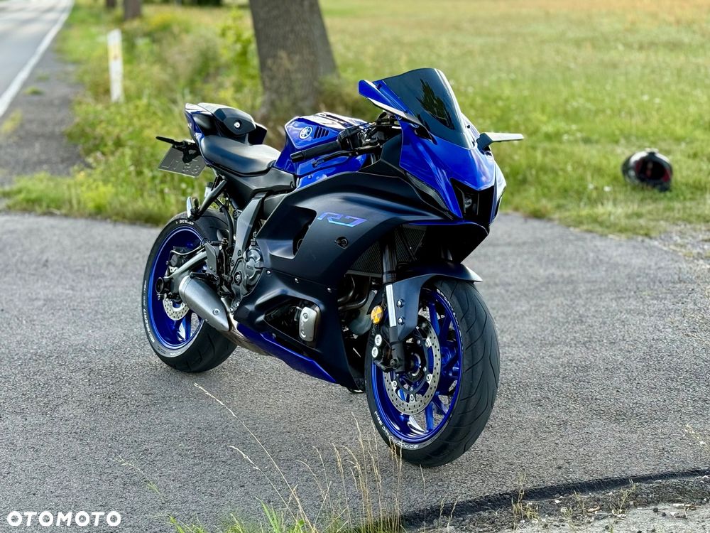 Yamaha R7 - 8