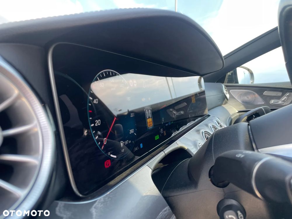 Mercedes-Benz CLS 300 d 4-Matic AMG - 30