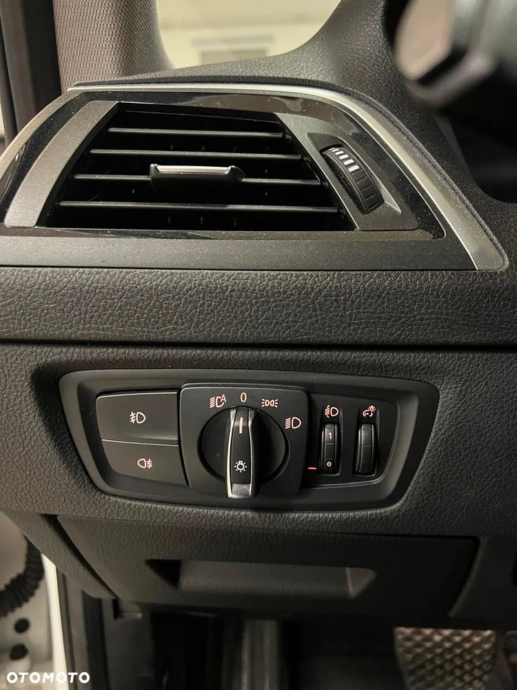 BMW Seria 1 118i GPF Sport Line - 9