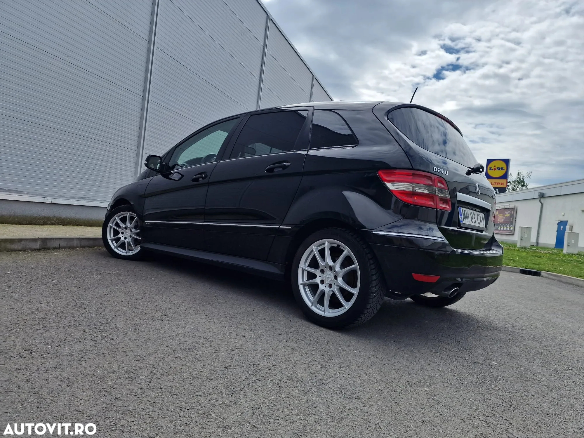 Mercedes-Benz B - 2