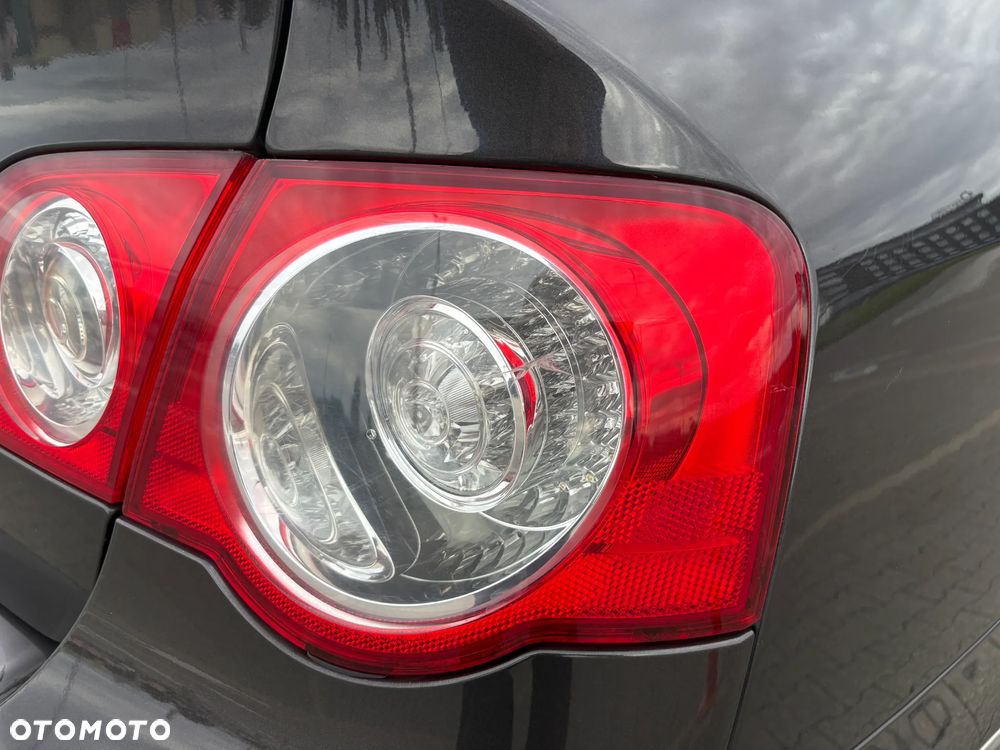Volkswagen Passat 2.0 TDI DPF Comfortline - 18