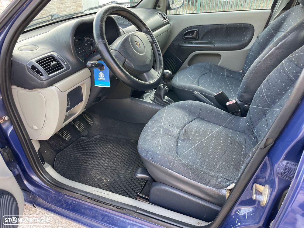 Renault Clio 1.2 Confort Authentique - 9