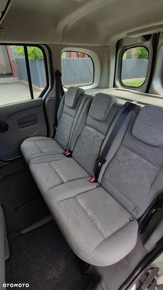 Renault Kangoo 1.5 dCi Privilege Plus - 12