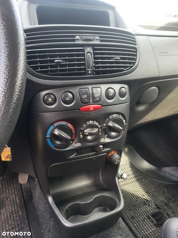 Fiat Punto 1.2 8V Active - 7