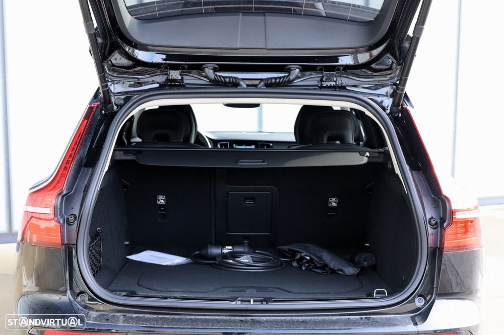 Volvo V60 2.0 T6 AWD TE Plus Dark - 7