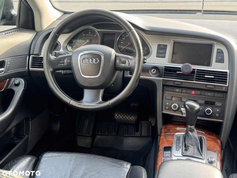 Audi A6 Allroad - 25