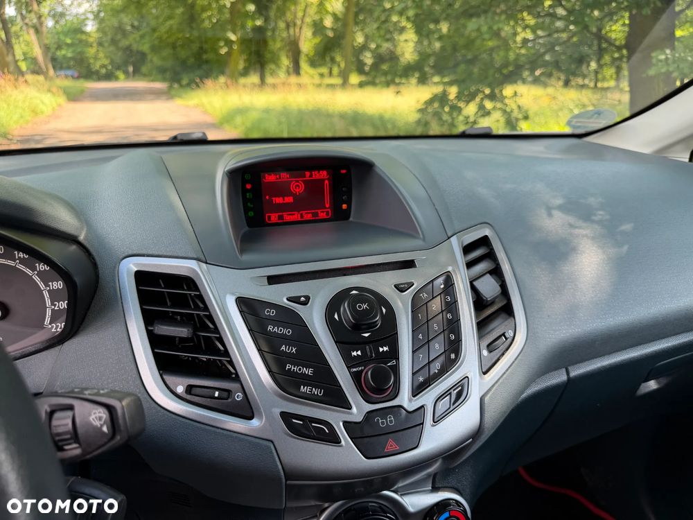 Ford Fiesta 1.25 SYNC Edition - 17