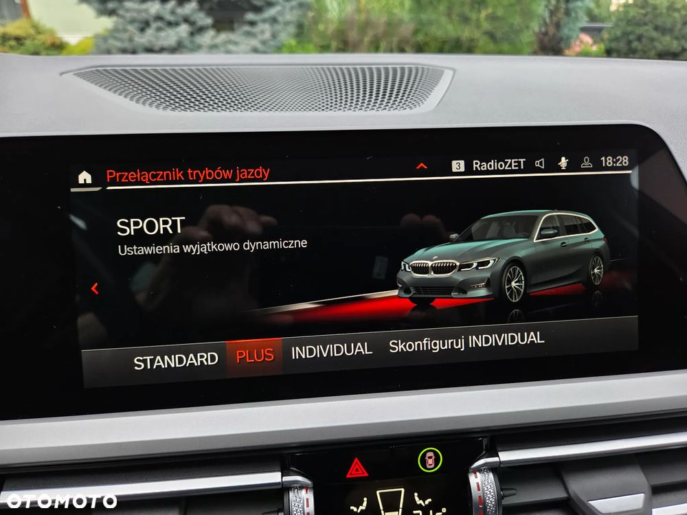 BMW Seria 3 330i Touring xDrive Sport Line - 30