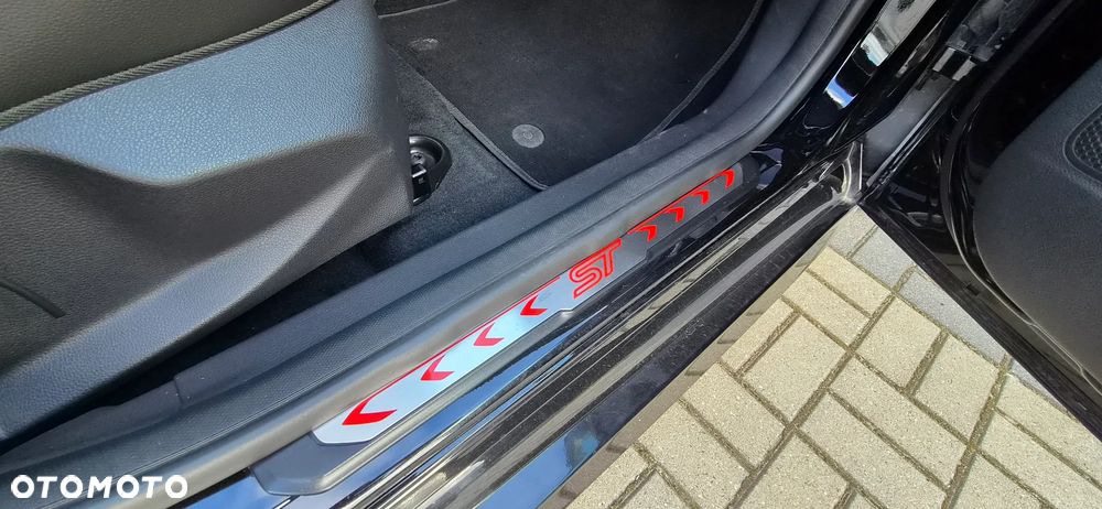 Ford Focus 2.0 EcoBoost ST-2 - 36