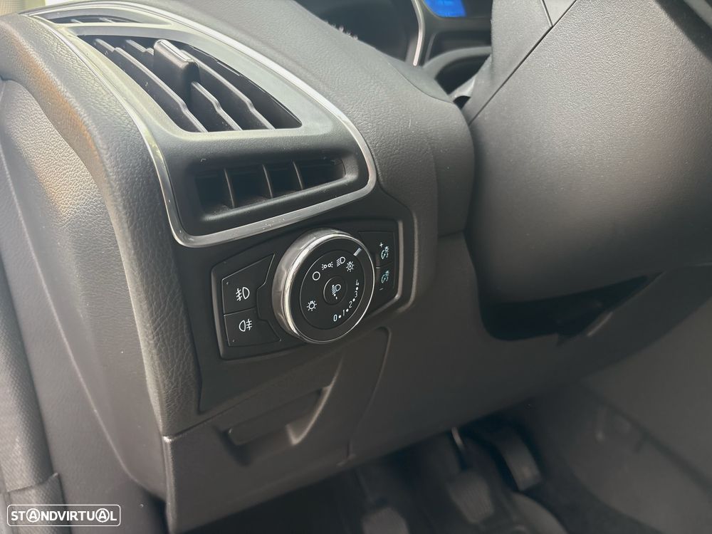 Ford Focus 1.0 SCTi Titanium Best - 16