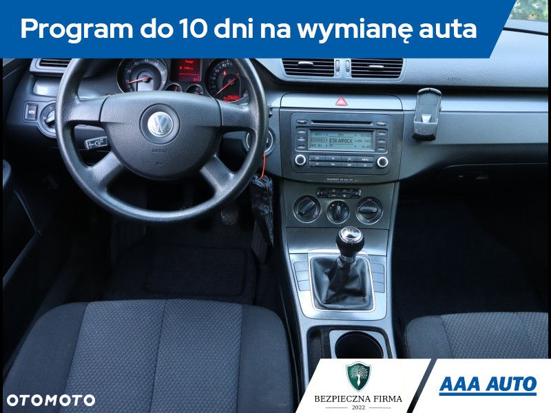 Volkswagen Passat - 8