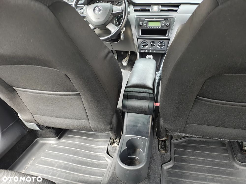 Skoda RAPID 1.2 TSI Ambition - 20