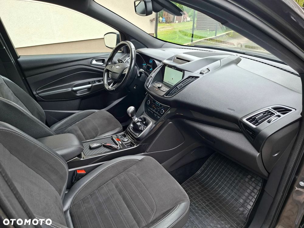Ford Kuga 1.5 EcoBoost 2x4 ST-Line - 26