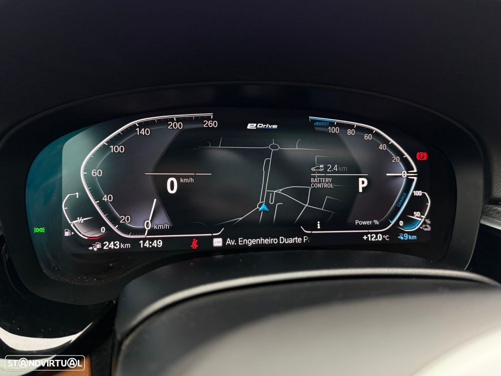 BMW 520 e Pack M - 32