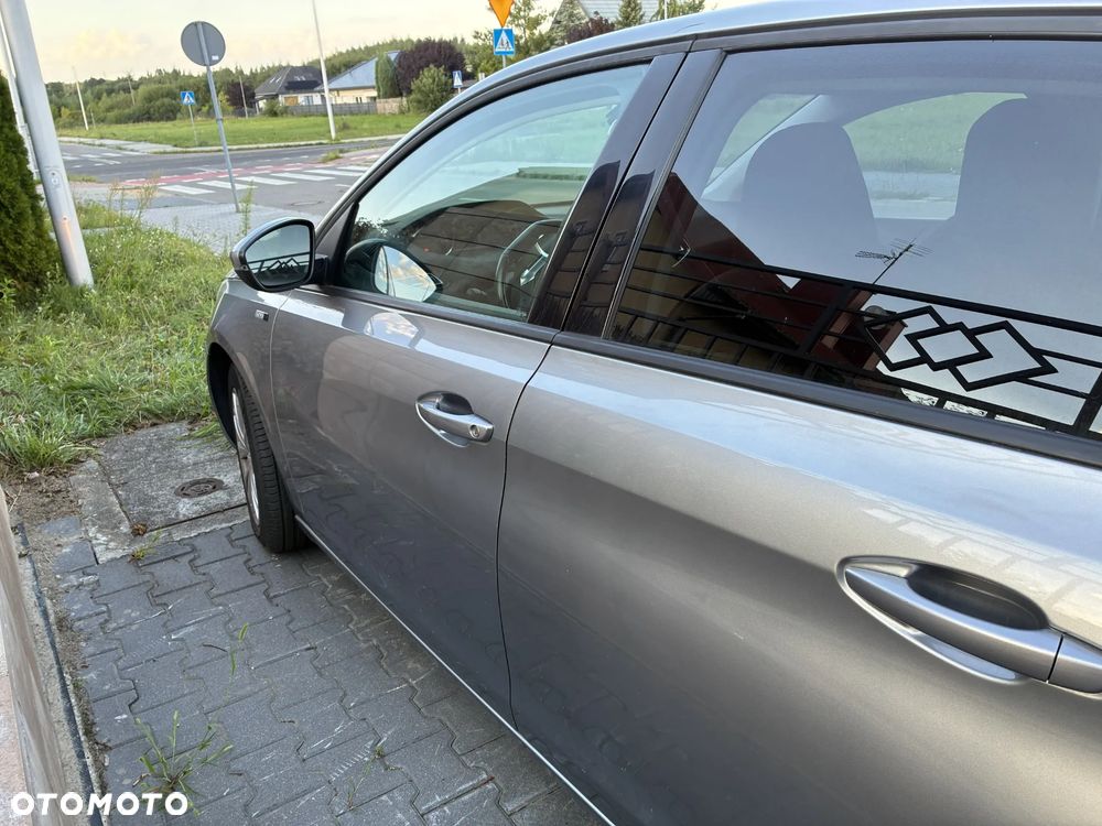Peugeot 308 1.2 PureTech Style S&S - 3