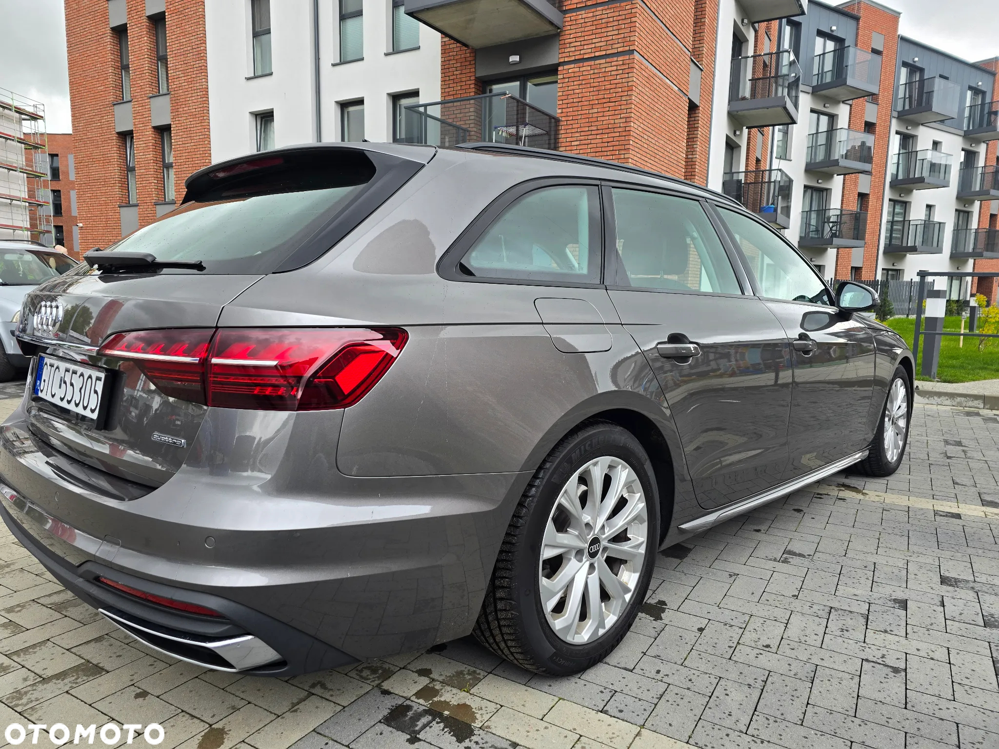 Audi A4 Avant 40 TDI quattro S tronic - 8