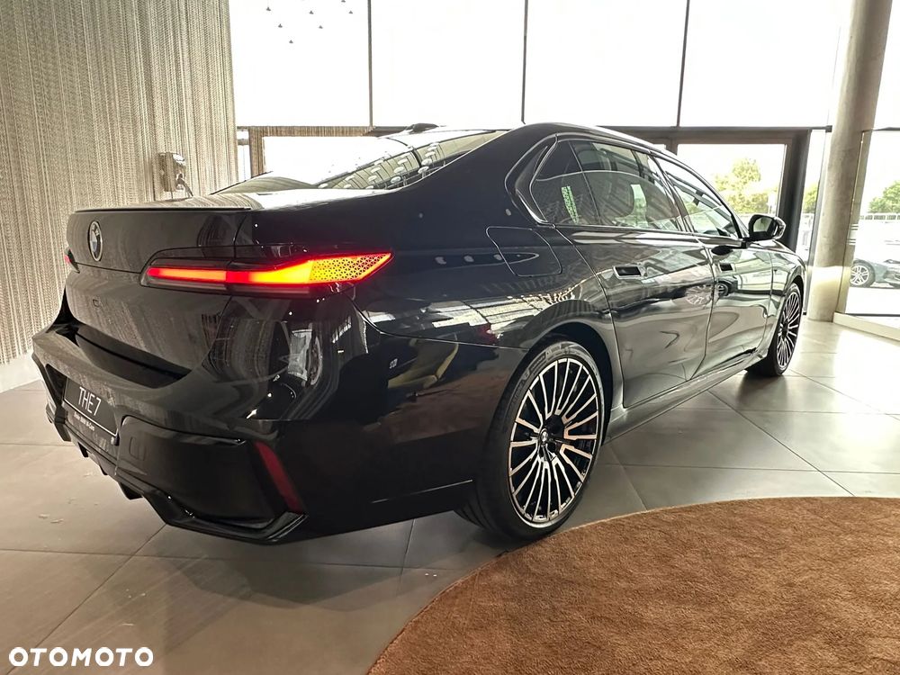 BMW Seria 7 740d xDrive mHEV sport - 7