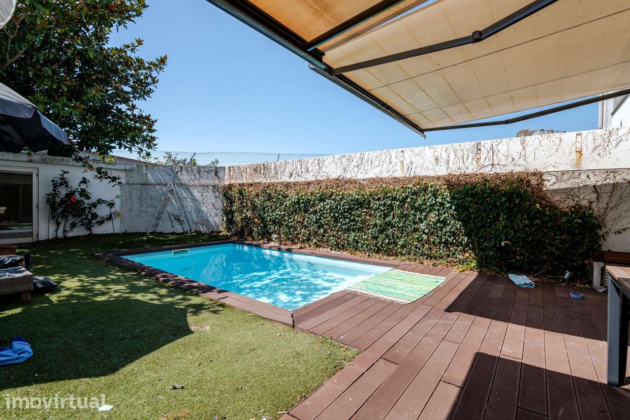 Excelente Moradia T4+1 - Com jardim, piscina e garagem para 2... - Grande imagem: 4/44
