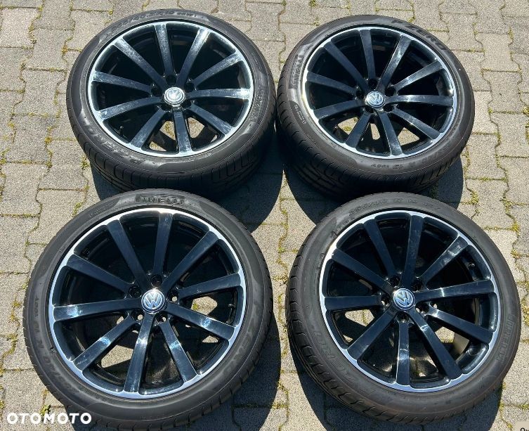 Volkswagen Tiguan VW 9x19 ET33 5N0601025K 255/40/19 100Y Pirelli P-Zero - 1