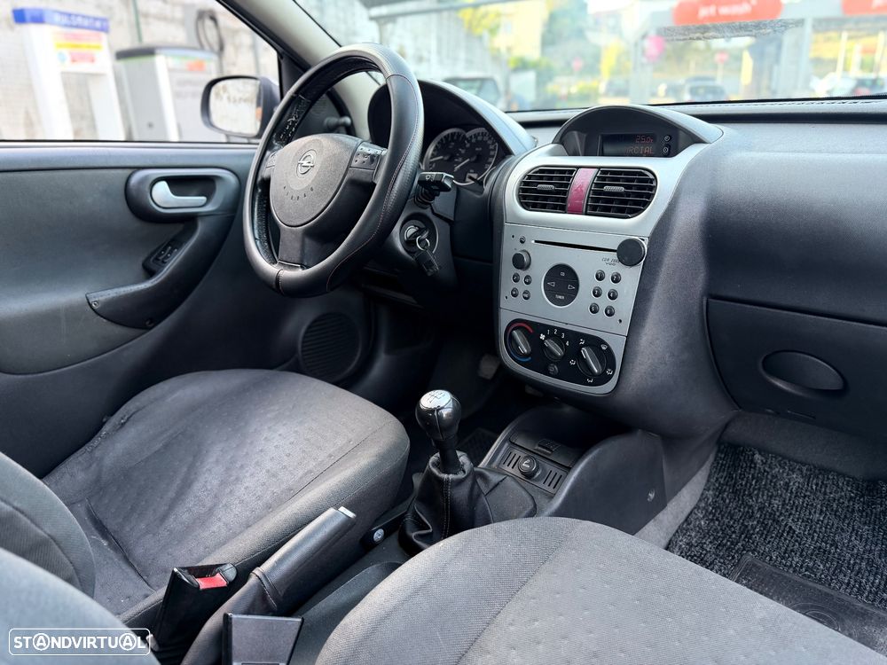 Opel Corsa 1.2 16V Enjoy - 12