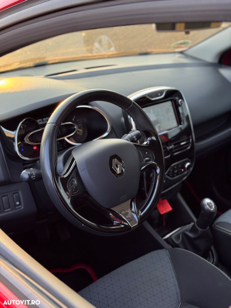 Renault Clio - 6