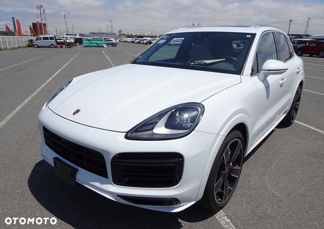 Porsche Cayenne - 1