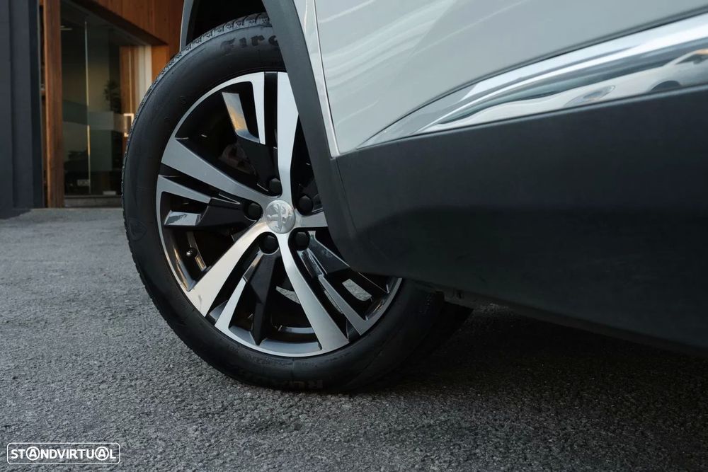 Peugeot 3008 1.5 BlueHDi Allure Pack EAT8 - 8