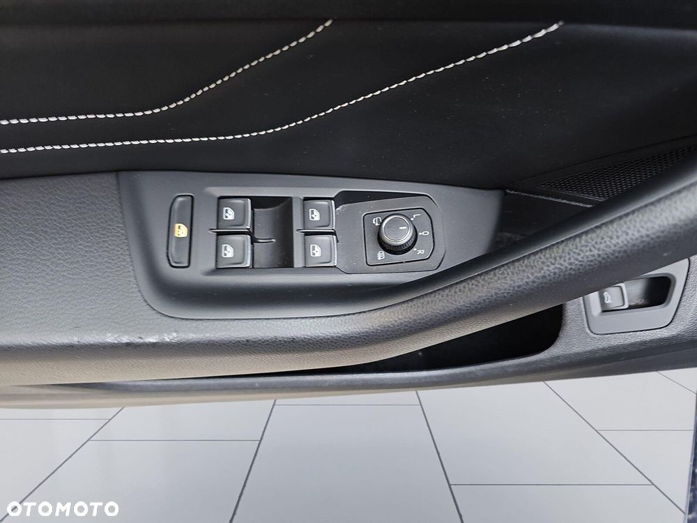 Volkswagen Arteon 2.0 TDI R-Line DSG - 9