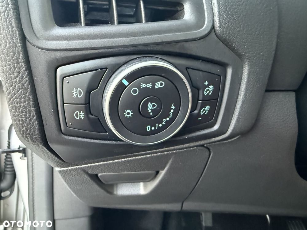 Ford Focus 1.0 EcoBoost Trend Edition Business - 33