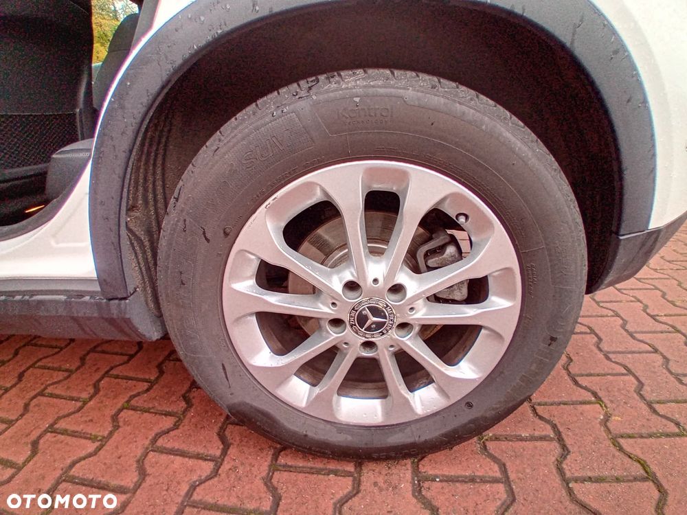 Mercedes-Benz GLA 200 7G-DCT Urban - 27