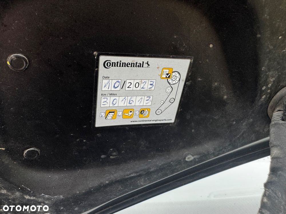 Volkswagen Golf 1.6 TDI BMT Comfortline - 26