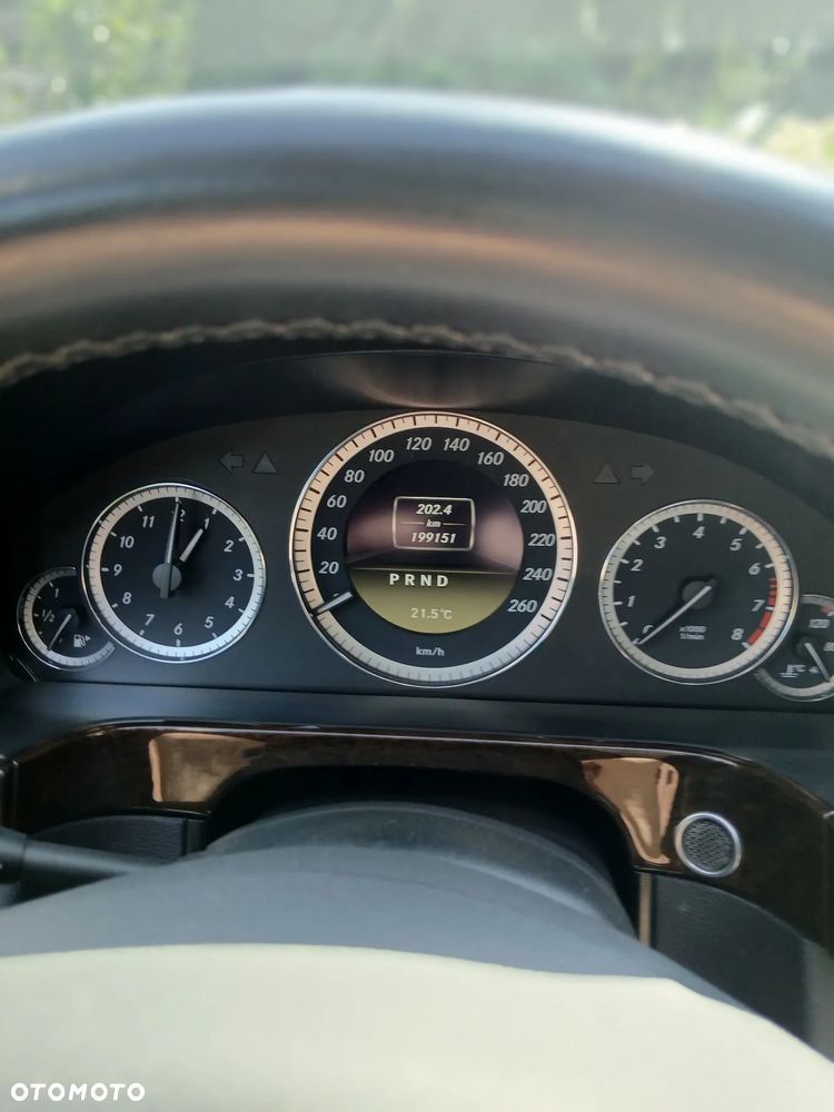 Mercedes-Benz Klasa E - 20