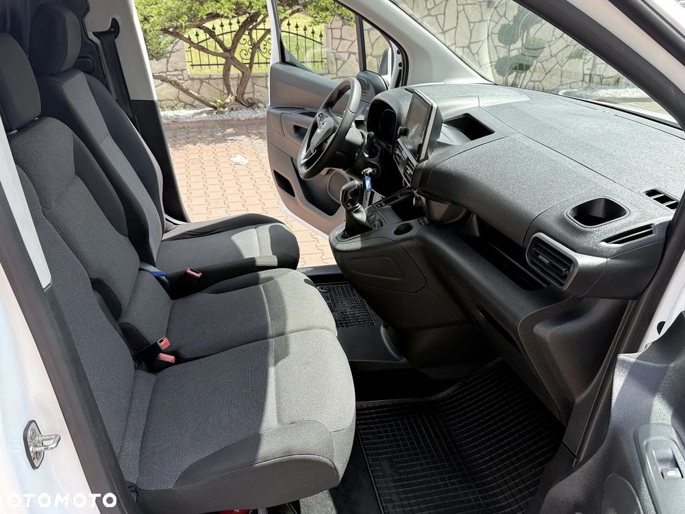 Opel COMBO LONG XL 3 OSOBY *NOWY SILNIK* ŁADOWNOŚC 852 KG HAK 1000KG SERWISOWANY F VAT 23% BOCZNE DZWI TEMPOMAT - 19