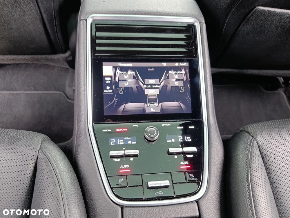 Porsche Panamera - 25