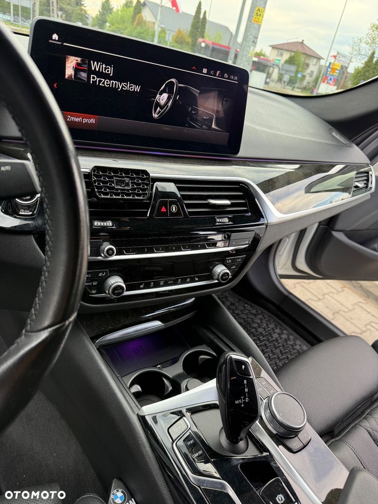 BMW Seria 5 530i GPF Luxury Line - 16