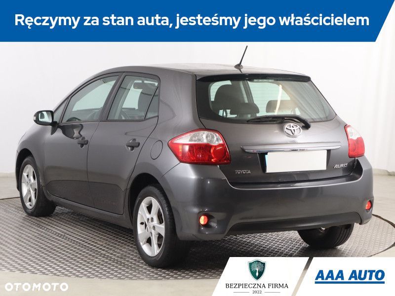 Toyota Auris - 5