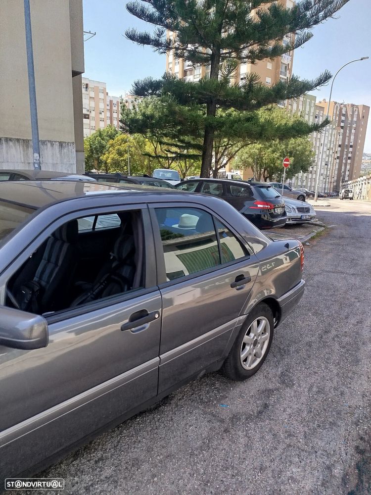 Mercedes-Benz C 220 D Elegance - 10