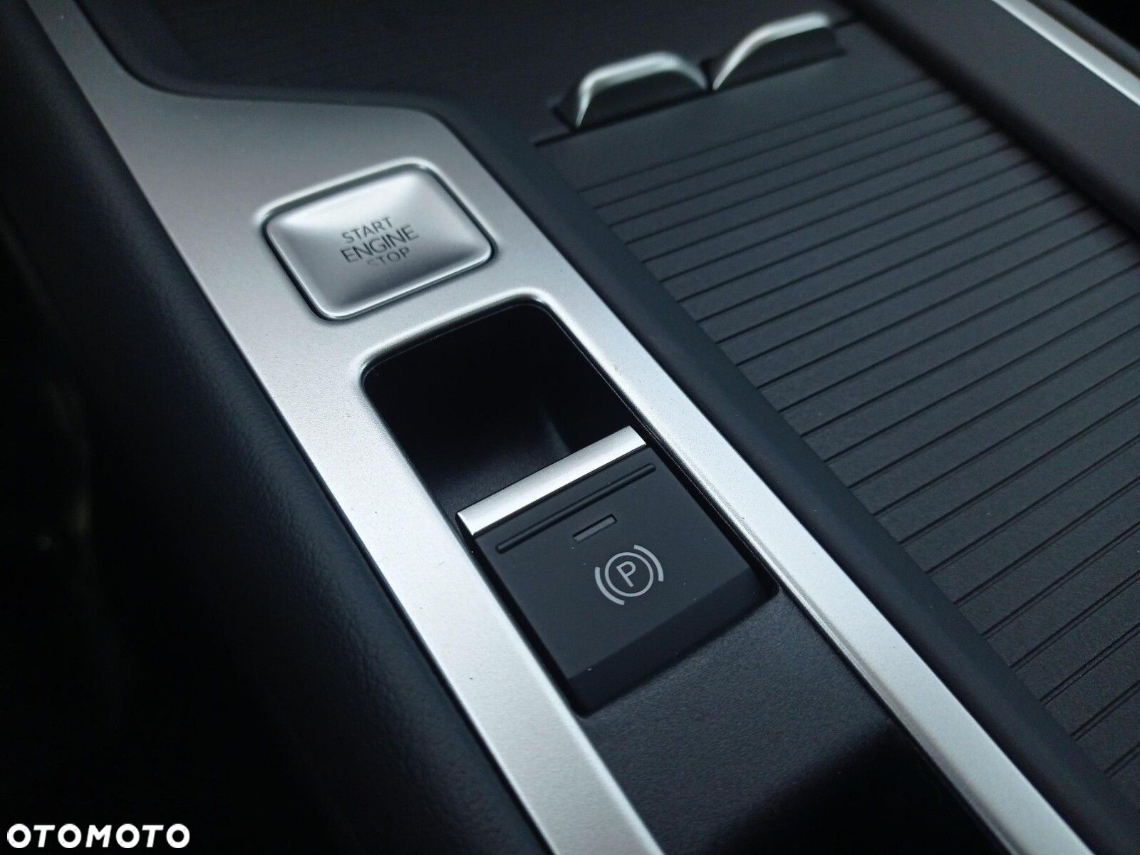 Volkswagen Passat - 32