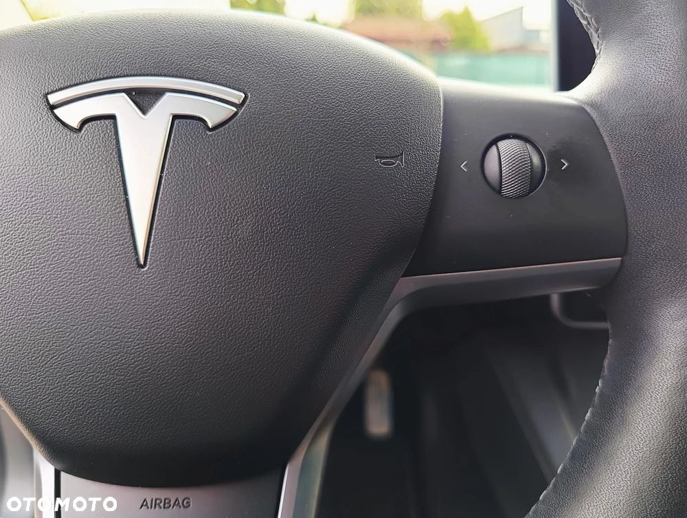 Tesla Model 3 - 17