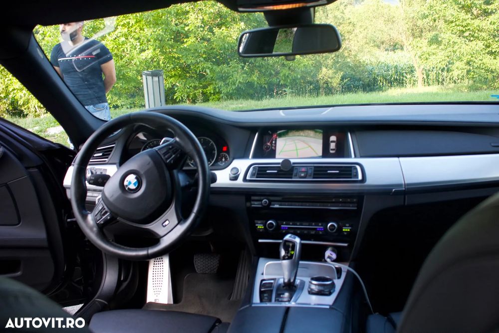 BMW Seria 7 740d xDrive - 28