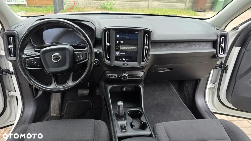 Volvo XC 40 D3 Momentum - 17