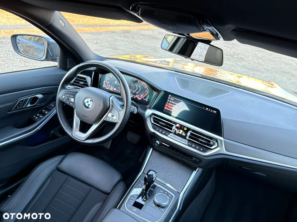 BMW Seria 3 320d xDrive Advantage sport - 24