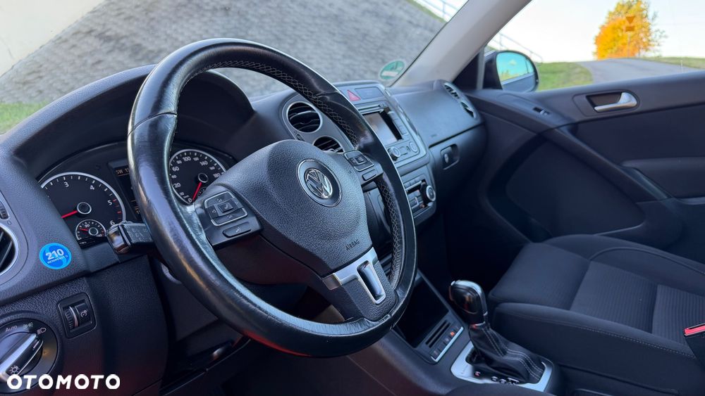 Volkswagen Tiguan - 23