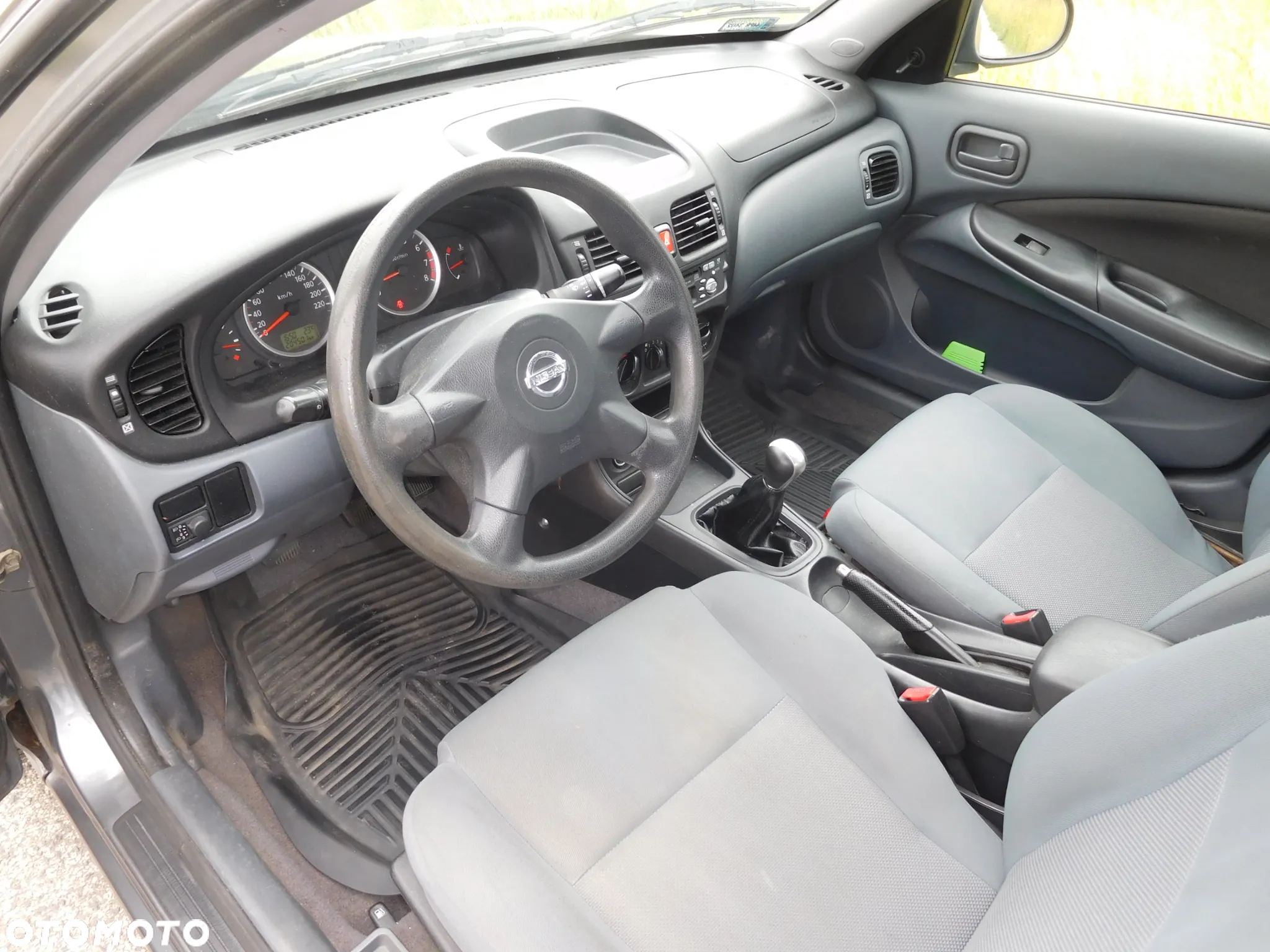 Nissan Almera II 1.5 Base - 5