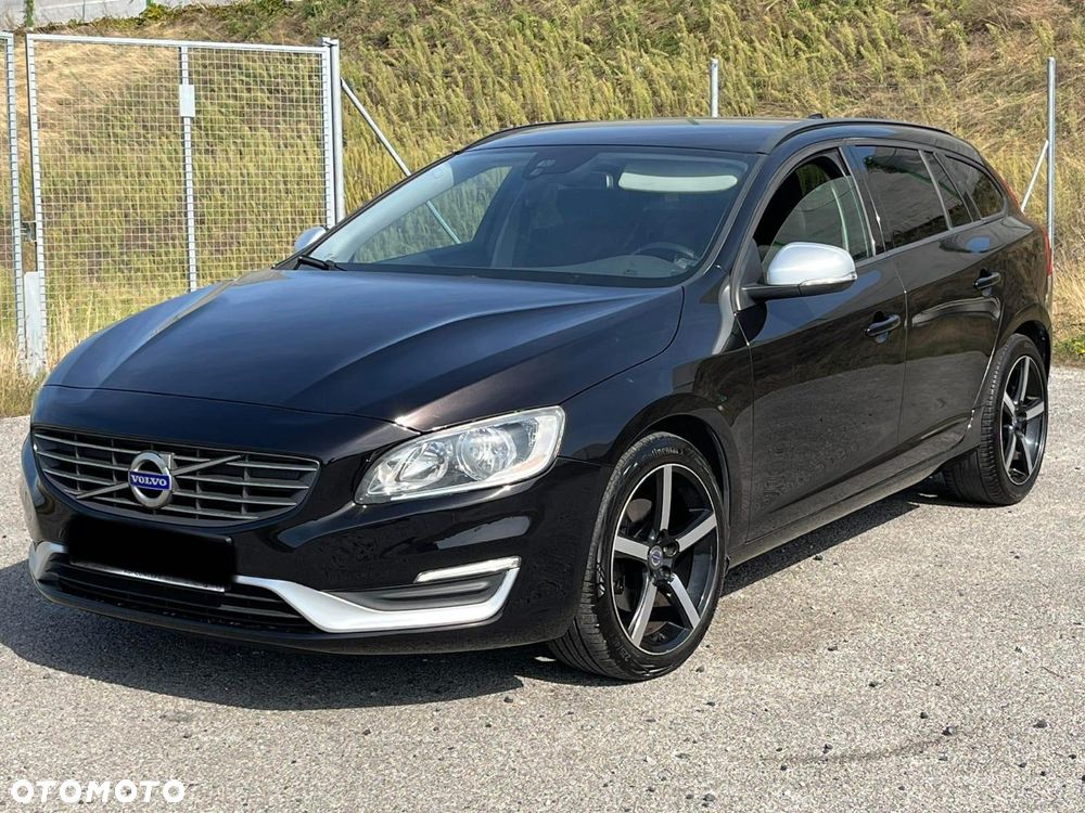 Volvo V60 DRIVe Momentum - 1