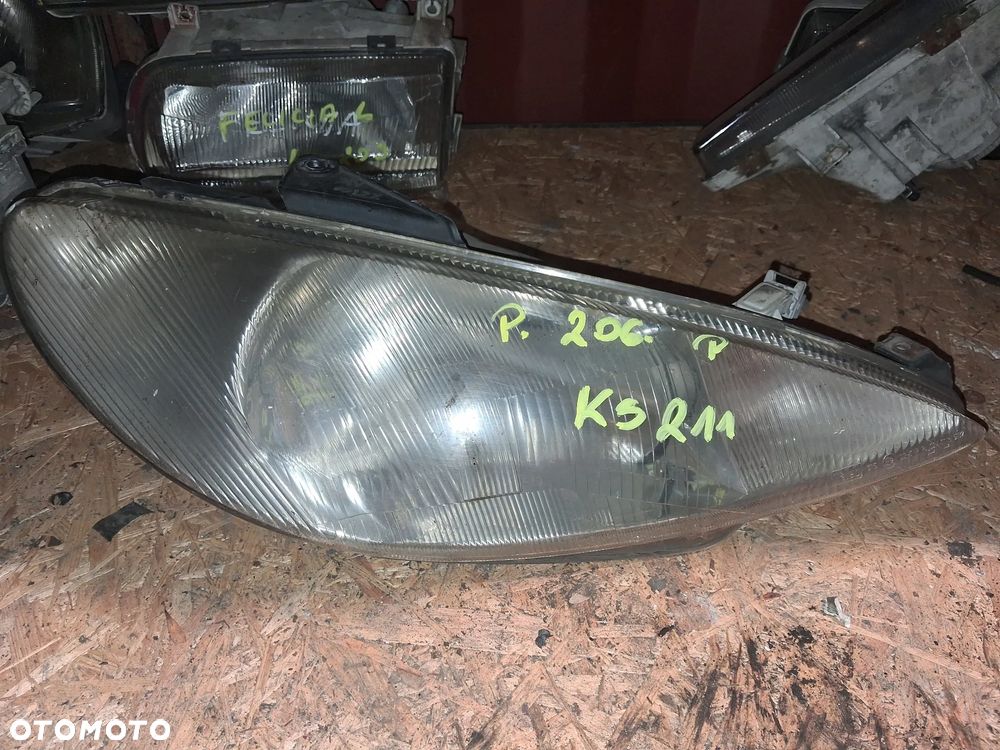 Reflektor LAMPA PRZÓD PRAWY PRAWA  PEUGEOT 206 - 1