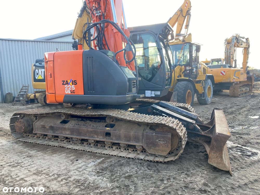 Hitachi ZX225USLC-3, 9100 MTH, PŁUG, RAMIĘ 3X ŁAMANE, Z NIEMIEC - 5