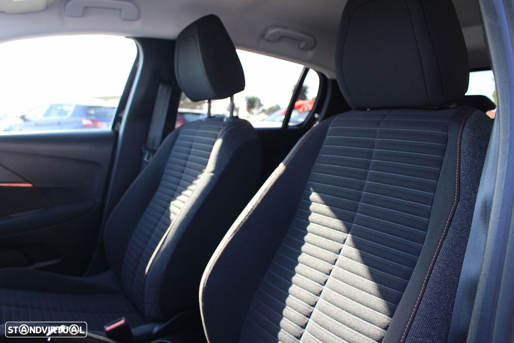 Peugeot 208 1.2 PureTech Active Pack - 33