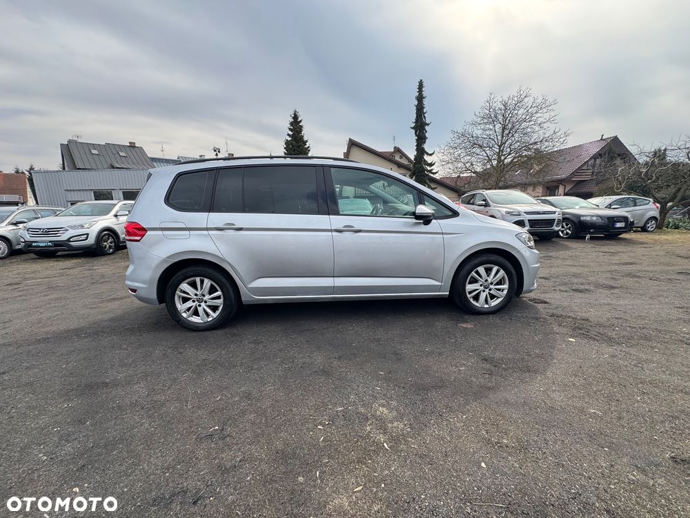 Volkswagen Touran 1.5 TSI ACT OPF Trendline - 5